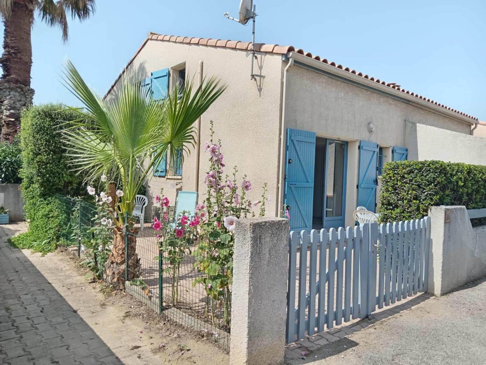 Maison Avec Terrasse Et Piscine Dans Residence A 6Min De La Plage Сен Мари ла Мер Екстериор снимка